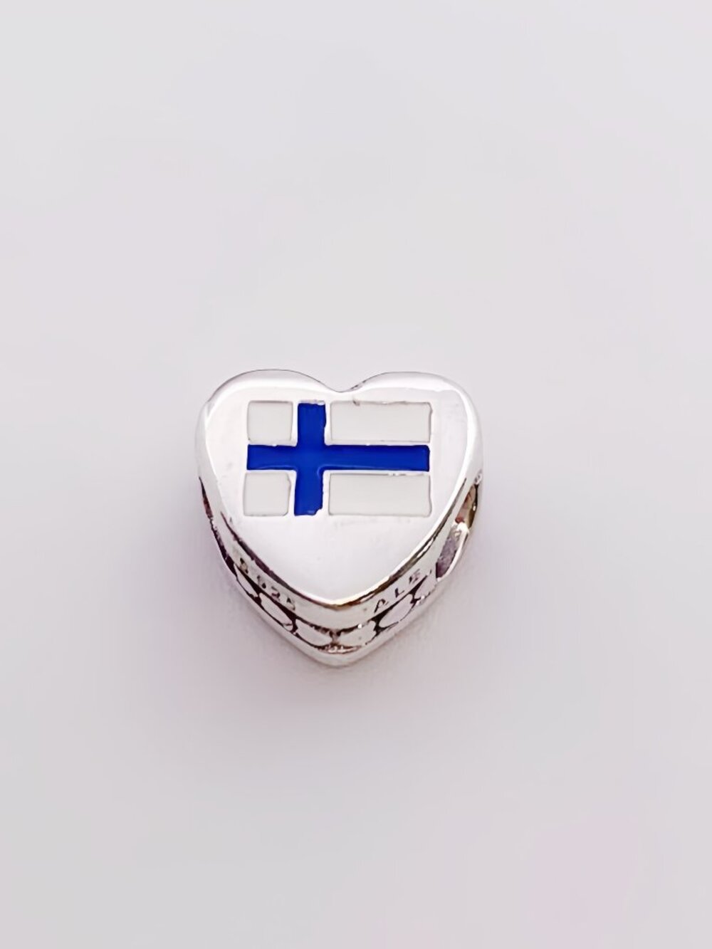 Pandora Finland Flag Heart Charm